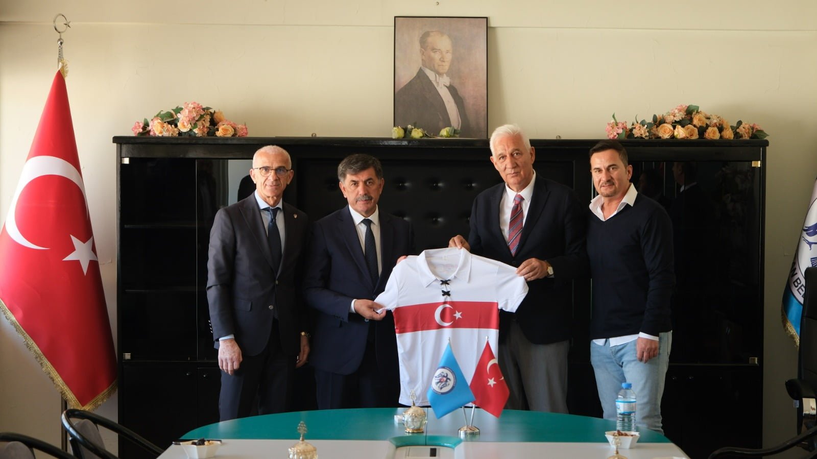 Futbolun Efsaneleri Konuşuyor”  paneli için Erzincan’a  gelen Milli