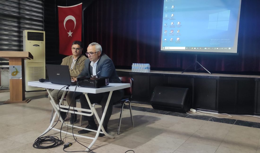 Erzincan’ın İliç ilçesinde çiftçilere eğitim verildi 