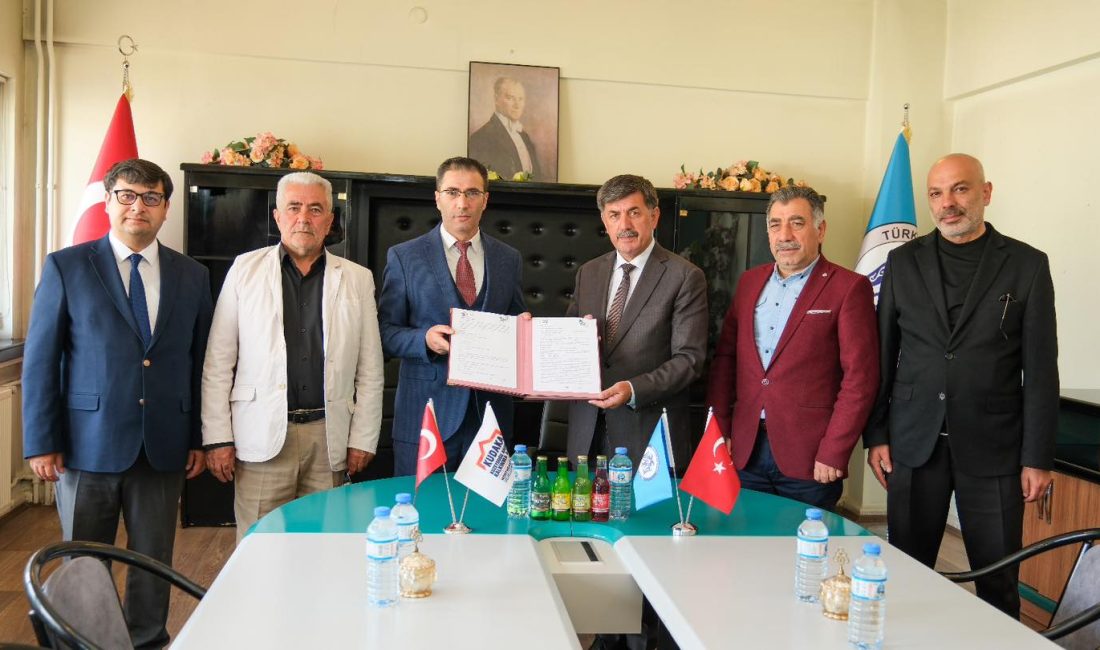 Jeotermal Kaynak Arama Amaçlı Jeoloji-Jeofizik Etüt ve Fizibilite Raporu Hazırlanması