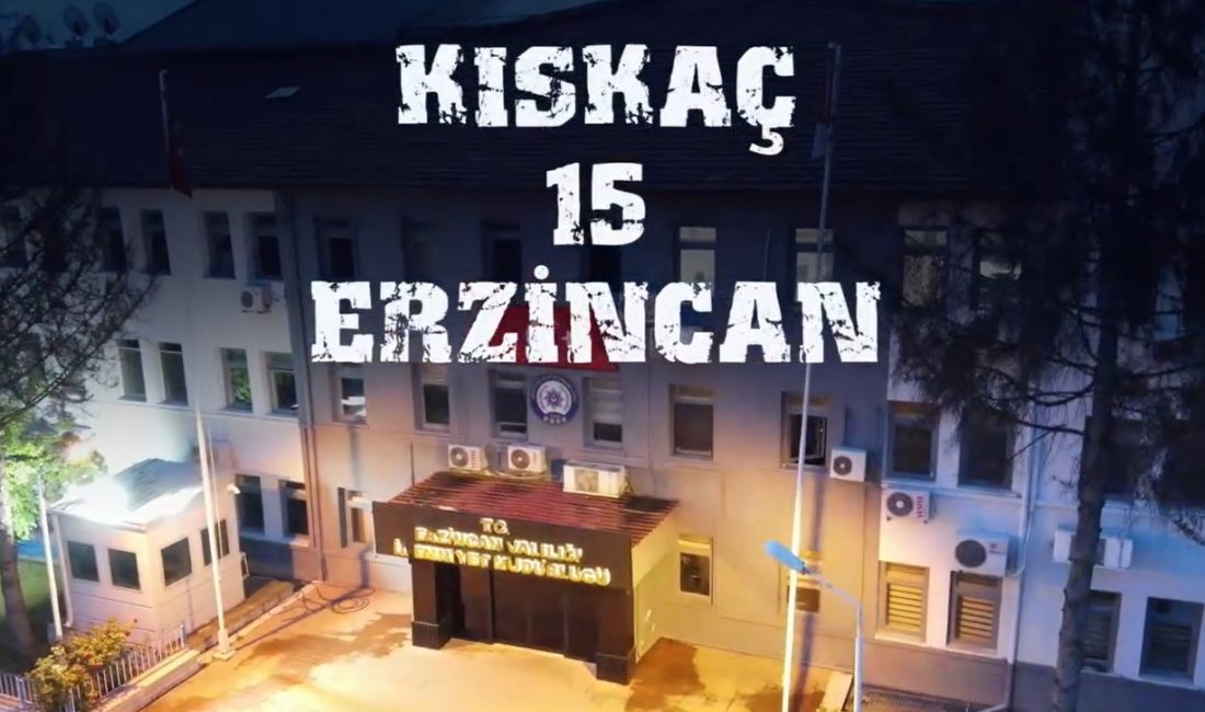 Şüpheli şahısların ikametlerinde yapılan aramalarda çok sayıda dijital materyale el