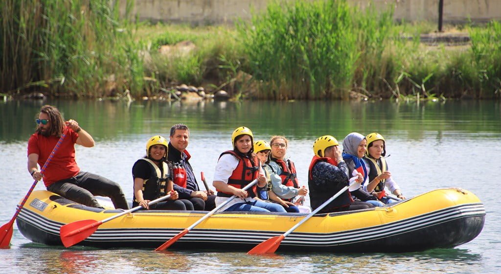 Engelli Bireyler Yamaç Paraşütü İle Uçtu Rafting Yaptı Erzincan Aile ve Sosyal Hizmetler İl Müdürlüğünce 10-16 Mayıs Engelliler