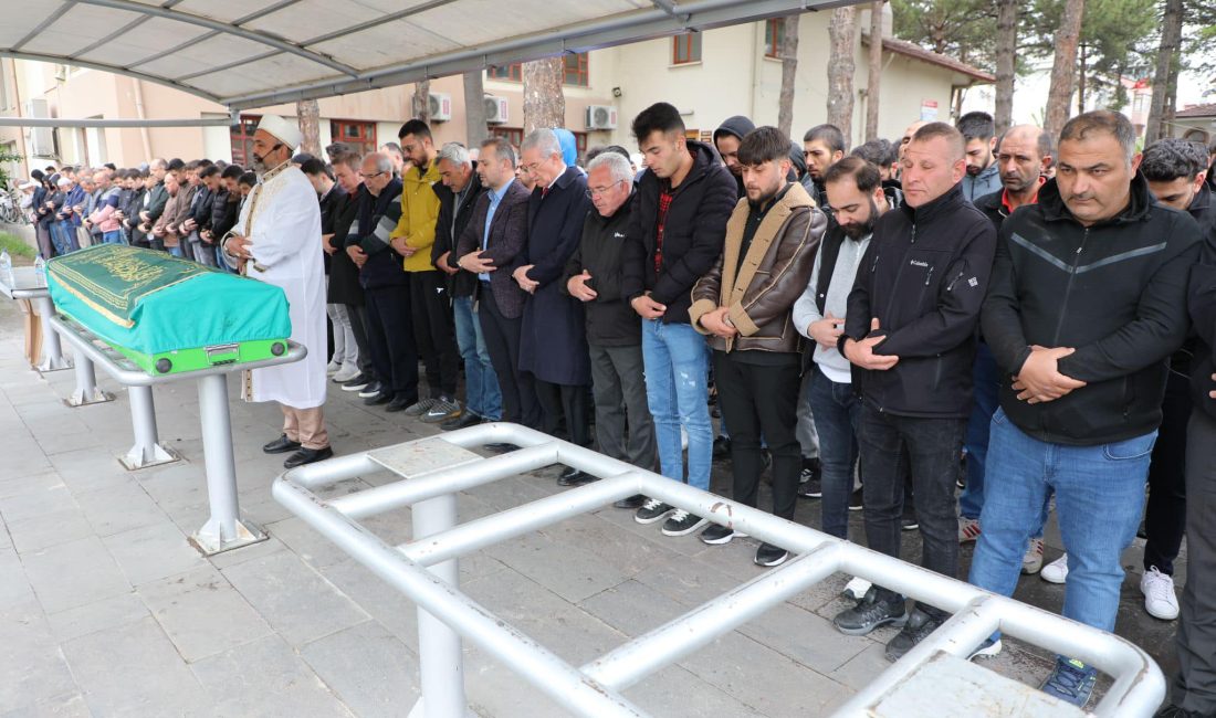 Trafik kazasında hayatını kaybeden