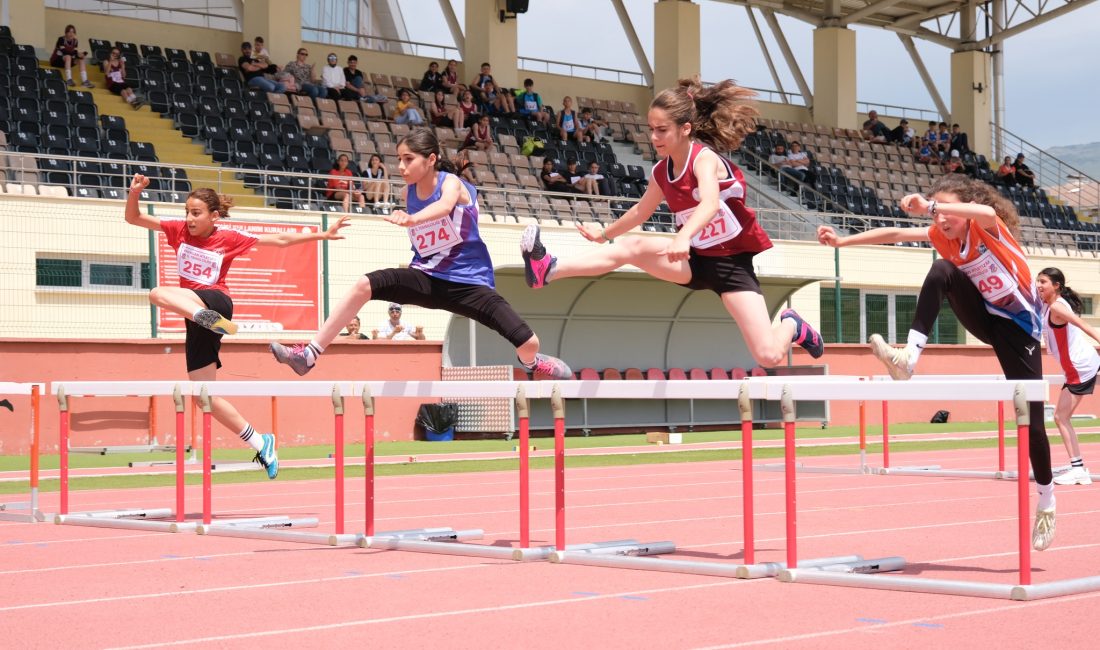 Türkiye Atletizm Federasyonu'nun organize ettiği Küçükler Atletizm Takım Şampiyonası'nın Erzincan