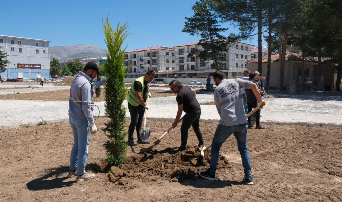 Erzincan Belediyesi şehre yakışır yeni parklar kazandırmaya devam ediyor