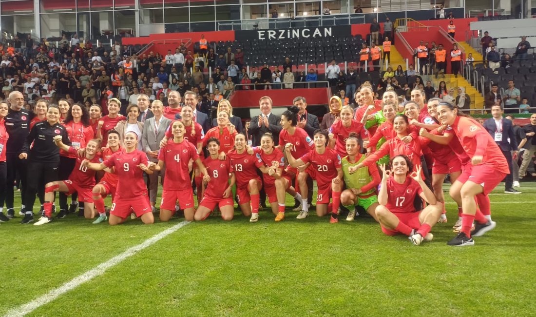 Erzincan’da oynanan Türkiye-Azerbaycan Kadınlar futbol milli maçında Filistin bayrağıyla ilgili