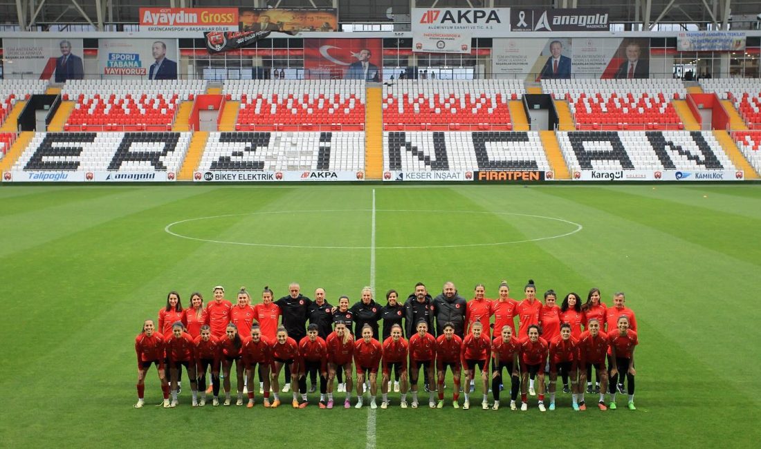 A Milli Kadın Futbol Takımı Teknik Direktörü Necla Güngör Kıragası,