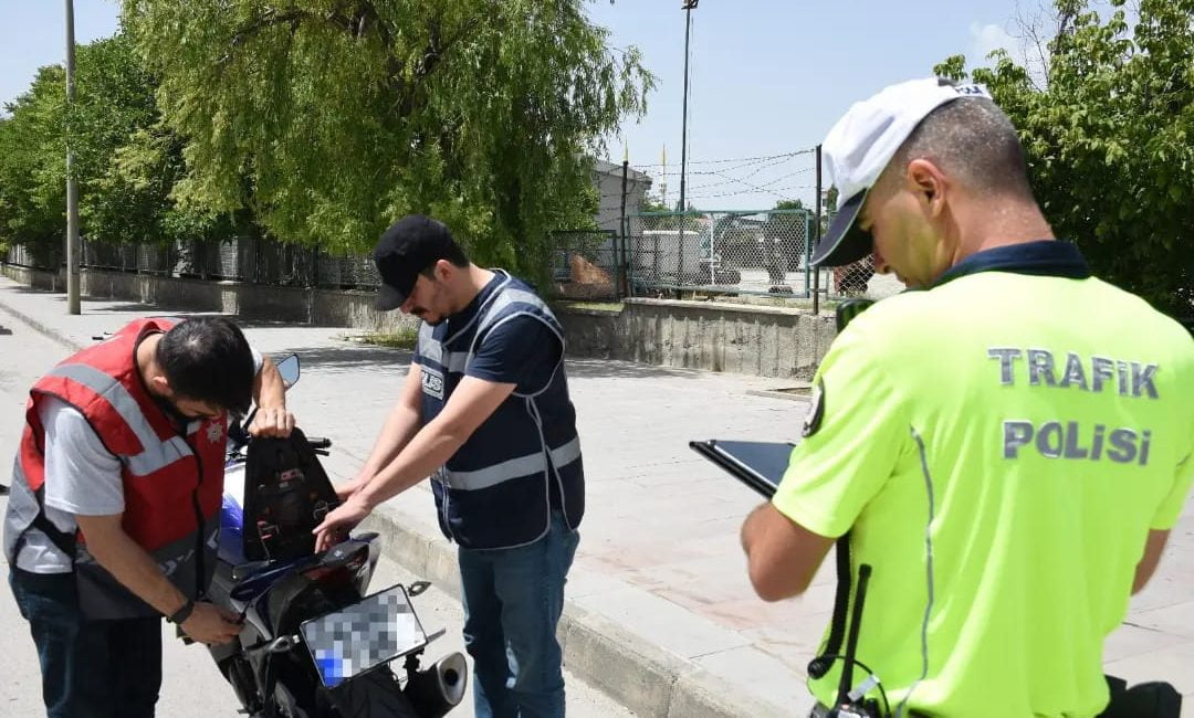 "Motosiklet, Traktör ve Servis Uygulaması" 