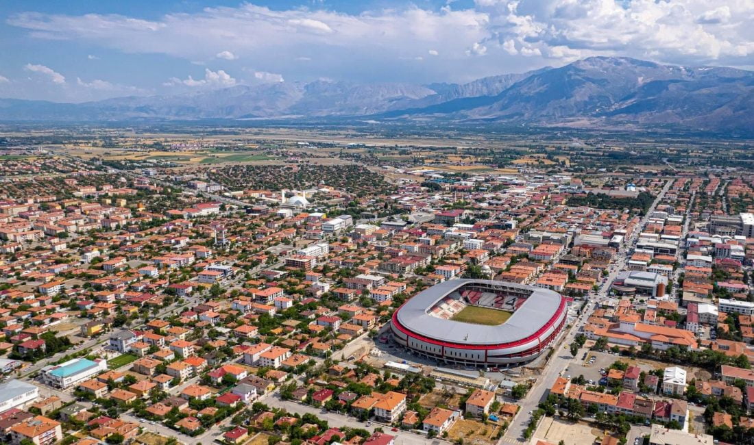 Erzincan’ın Tercan, Çayırlı ve Otlukbeli ilçelerinin kaymakamları değişti.