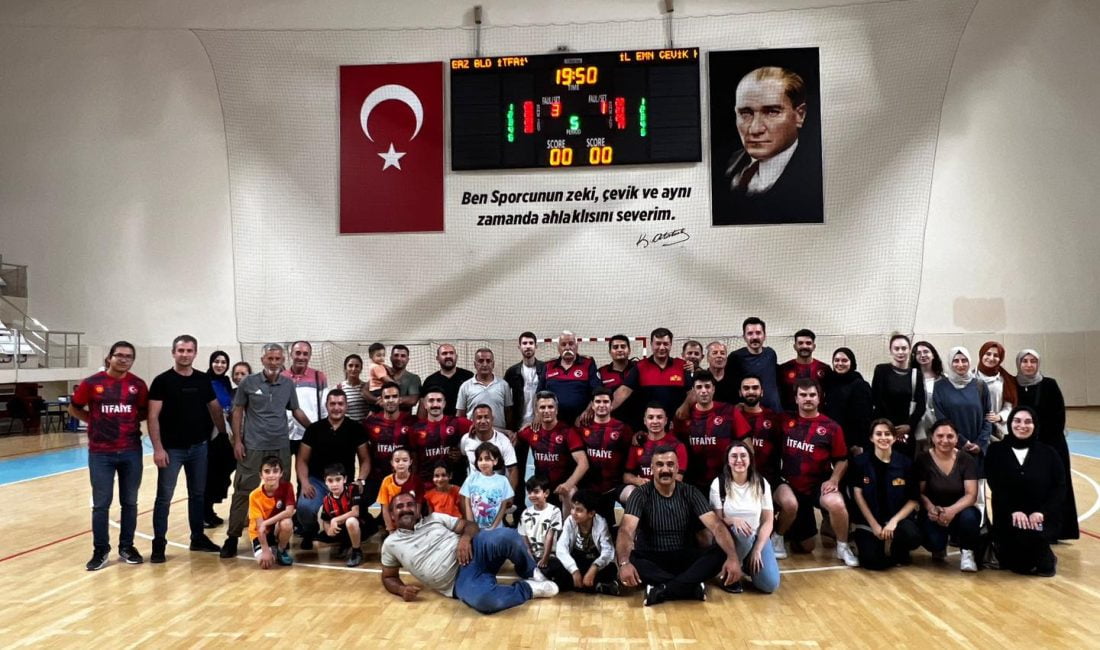Erzincan Belediyesi İtfaiye Müdürlüğü Voleybol Takımı adını Yarı Finale yazdırdı.