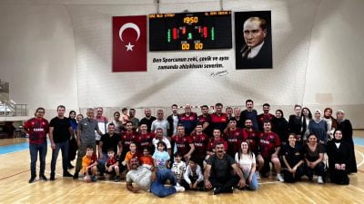 Erzincan Belediyesi İtfaiye Müdürlüğü Voleybol Takımı adını Yarı Finale yazdırdı.