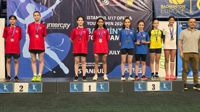 İstanbul’da yapılan uluslararası turnuvada Erzincanlı sporcular 14 madalya kazandılar
