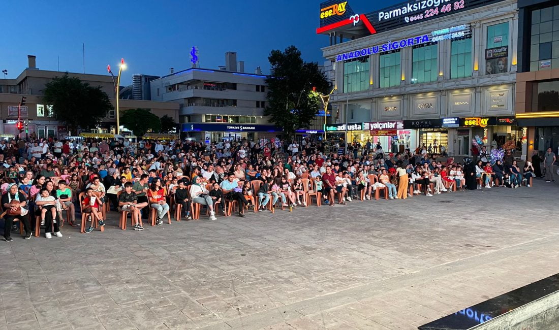 Bütün sandalyeler çocuklara ait.