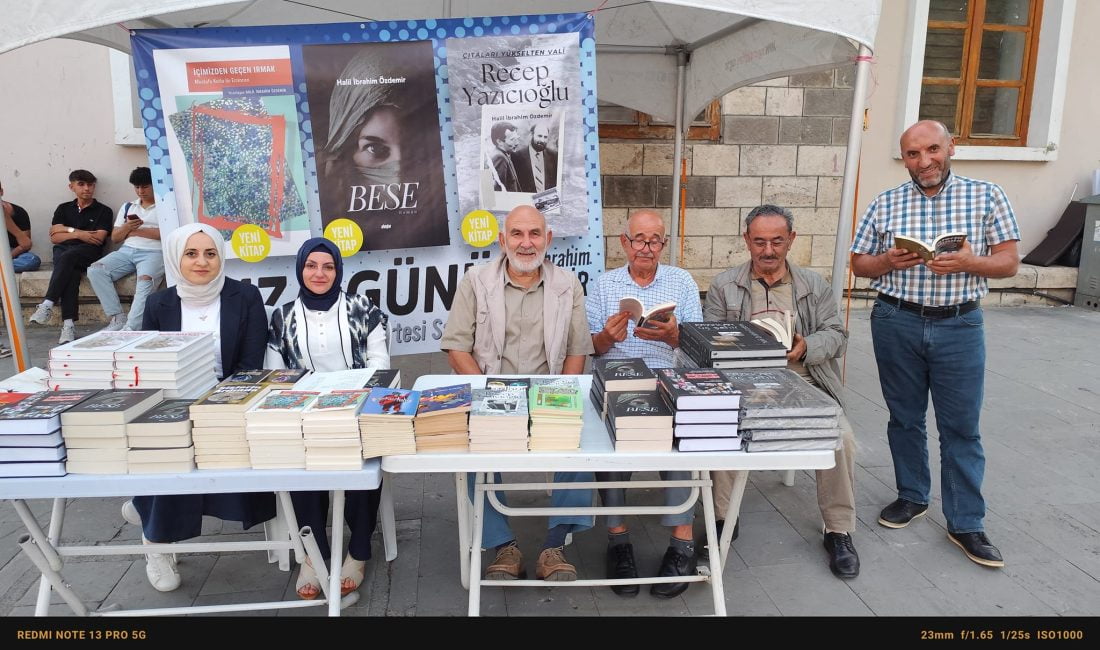 Gazeteci, Yazar ve Türkiye Yazarlar Birliği Erzincan Şube Başkanı Halil