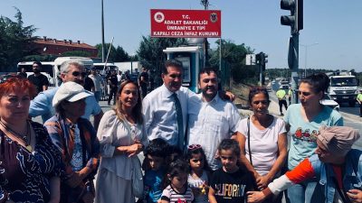 Erzincan Milletvekili Mustafa Sarıgül, Ümraniye Cezaevi önünde yaptığı basın açıklamasında