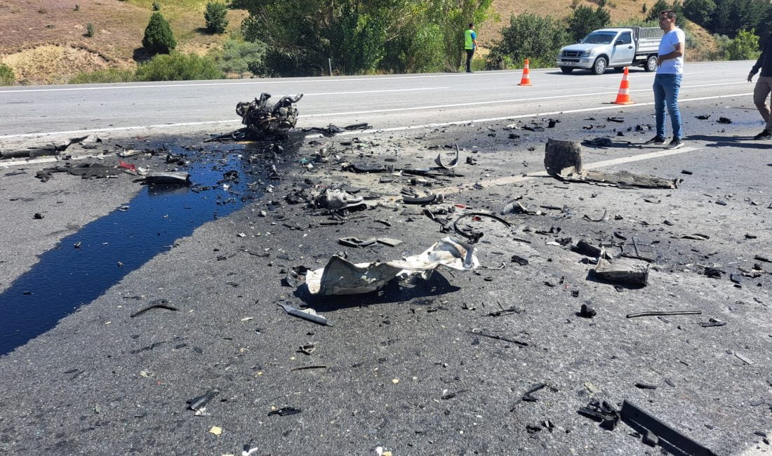 Ağır yaralı olarak hastaneye kaldırılan Burak Uflaz (26) yaşam mücadelesini