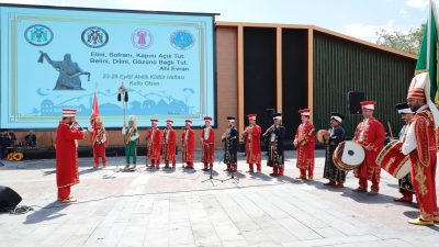 Cumhuriyet Meydanında açılış programı düzenlendi.