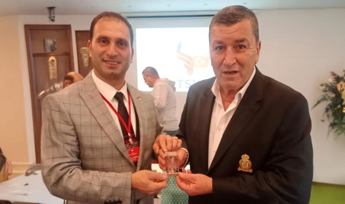 TSYD Temsilcilerinden Oğuz Tongsir’e Destek Türkiye Spor Yazarları Derneği (TSYD), Genel Başkan M. Oğuz Tongsir’in