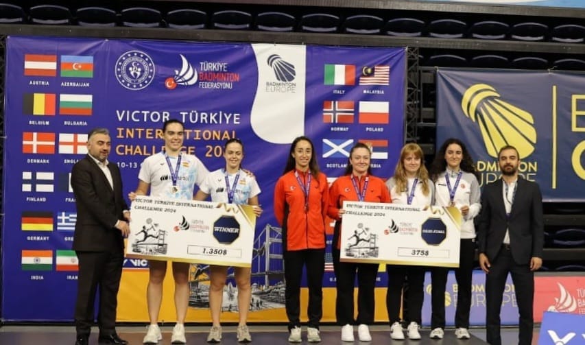 Erzincanlı sporcular, Victor International Challenge 2024 Turnuvası'nda çift bayanlar kategorisinde