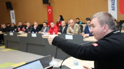 Kriz Merkezi'nde Vali Hamza Aydoğdu, başkanlığında toplantı gerçekleştirildi