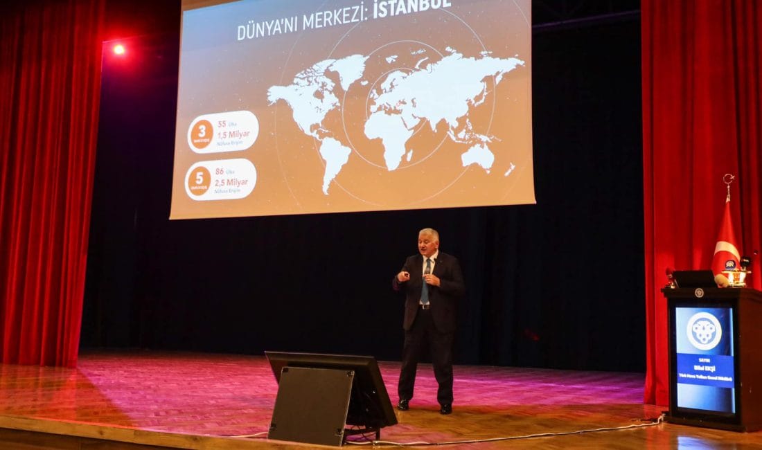 "5 Uçaktan 6 Kıtaya" konulu konferans ve "60+ Tazeleme Üniversitesi
