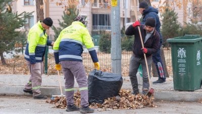 Erzincan Belediyesi, detaylı temizlik çalışmalarını sürdürüyor.