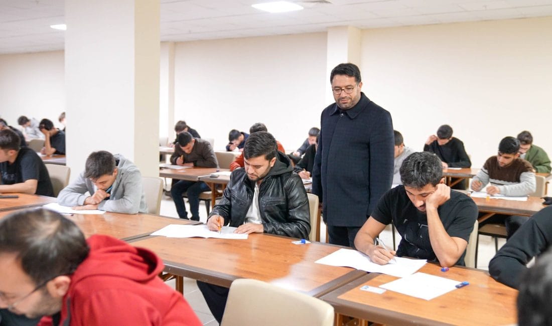 Erzincan’da "Umre Ödüllü Gençlik Bilgi Yarışması" Düzenlendi