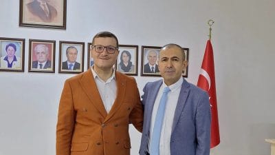 Oğuzhan Aydın Profesörlük Unvanını Aldı Türk dili ve edebiyatı alanında önemli akademik çalışmalara imza atan,