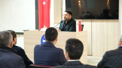 Programa çok sayıda akademisyen, yazar ve vatandaş katıldı.