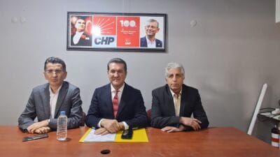 CHP Erzincan Milletvekili Mustafa Sarıgül, bugün CHP Erzincan İl Başkanlığında