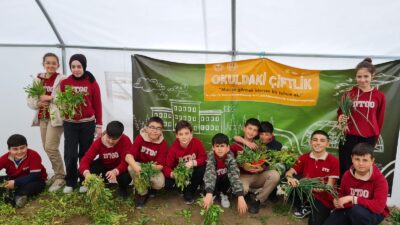 “Okuldaki Çiftlik" projesinde geçtiğimiz yıl Demirkent TOKİ İlkokulu’nda kurulan serada