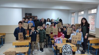 Erzincan Orman İşletme Müdürlüğü ekipleri, yeşil vatanın korunması amacıyla okullara