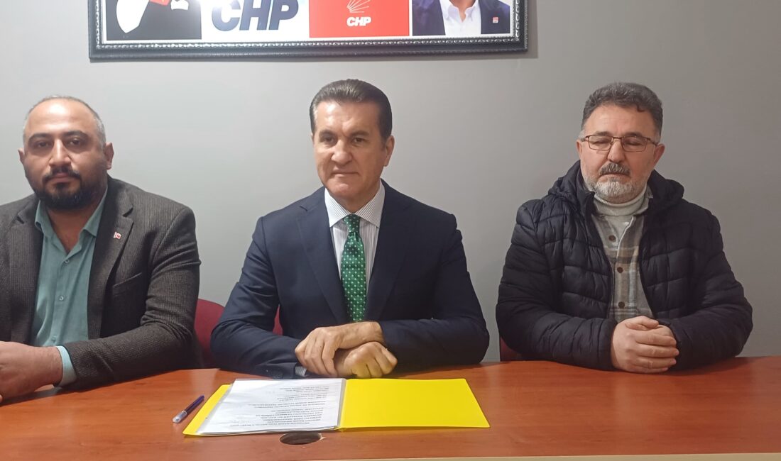CHP Erzincan Milletvekili Mustafa Sarıgül, CHP Erzincan İl Başkanlığında bir