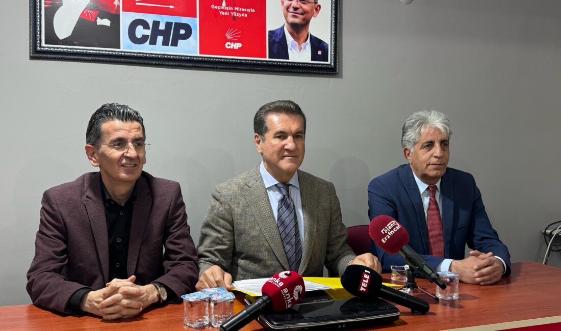 CHP Erzincan Milletvekili Mustafa Sarıgül, CHP Erzincan İl Başkanlığında bir