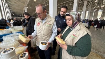 Erzincan’da kent genelinde gıda denetimleri artarak devam ediyor. 