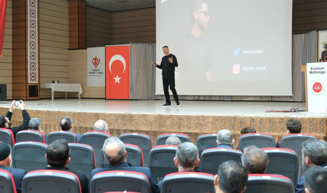 Erzincan Müftülüğü Konferans Salonu’nda, din görevlileri ve vatandaşların katılımıyla “Metaverse
