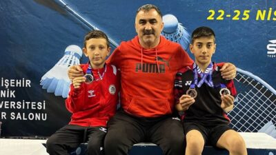 Erzincanlı Küçük Badmintoncular Eskişehir'den Madalyalarla Döndüler