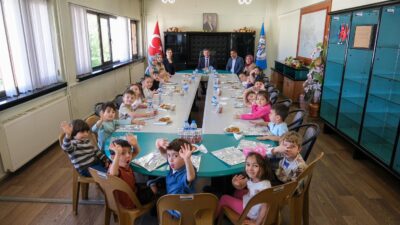 Minik Öğrencilerden Belediye Başkanı Bekir Aksun’a Ziyaret