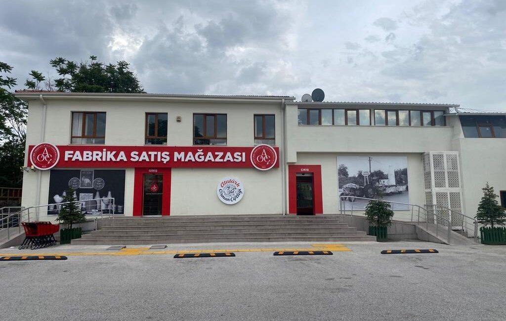 Erzincan Tulum Peyniri Atatürk Orman Çiftliği mağazalarında satışa sunuldu.