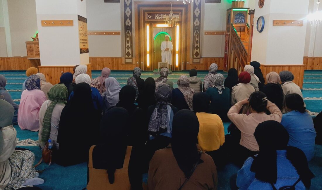 Erzincan Müftülüğü Diyanet Gençlik Hizmetlerinin başlatmış olduğu “Erzincan’da Üç Vakit”