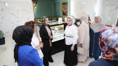 Erzincan Valisi Hamza Aydoğdu’nun eşi Emine Aydoğdu’dan Hünerli Eller Kooperatifi’ne