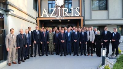 Erzincan Valisi Hamza Aydoğdu tayini çıkan vali yardımcılarına ve kaymakamlarına