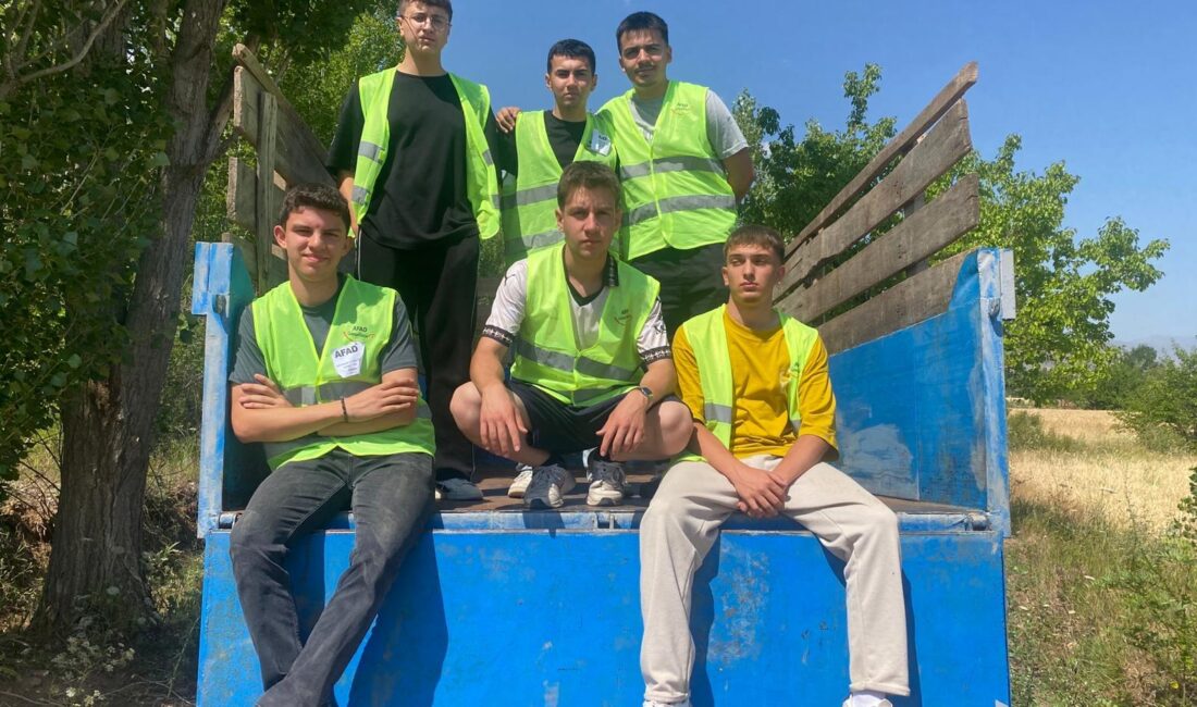 Gençlerin köy hayatını yerinde deneyimlemesini, köy kültürüyle bağ kurmasını ve