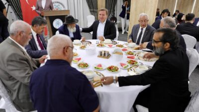 Ahmet Uğurlu Dede tarafından dua edilmesinin ardından Muharrem Orucu açıldı.