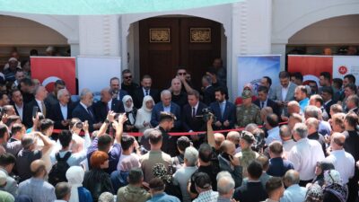 Terzibaba Günü’nde Tarihi Bir Açılış Erzincan’ın manevi mimarı olarak bilinen Terzibaba Hazretleri’nin ismiyle yaptırılan Terzibaba