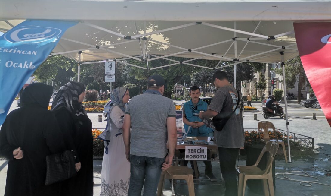 Ülkü Ocakları Erzincan İl Başkanlığı, üniversite tercih döneminde gençlerin yanında