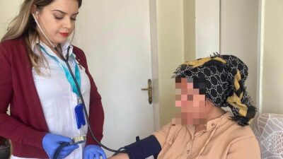 Anne ve Bebek Sağlığı İçin Ev Ziyaretleri Devam Ediyor Anne ve bebek sağlığının korunması için sürdürülen bu ev ziyaretleri,