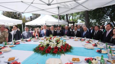 Erzincan’da Adli Yıl Açılış Töreni Düzenlendi Erzincan Adliye Sarayı bahçesinde düzenlenen 2025-2026 Adli Yıl Açılış Töreni