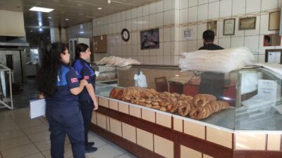 Zabıta Müdürlüğü ekipleri, vatandaşların sağlıklı ve güvenilir ürünlere ulaşabilmesi için