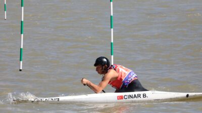 Erzincan Karasu Nehri’nde düzenlenen Akarsu Slalom Kano Türkiye Kupası Yarışları