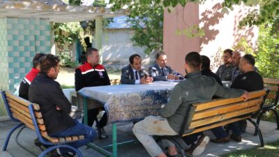 Erzincan’da Aşılama Sürüyor, Yetiştiriciler Bilgilendiriliyor